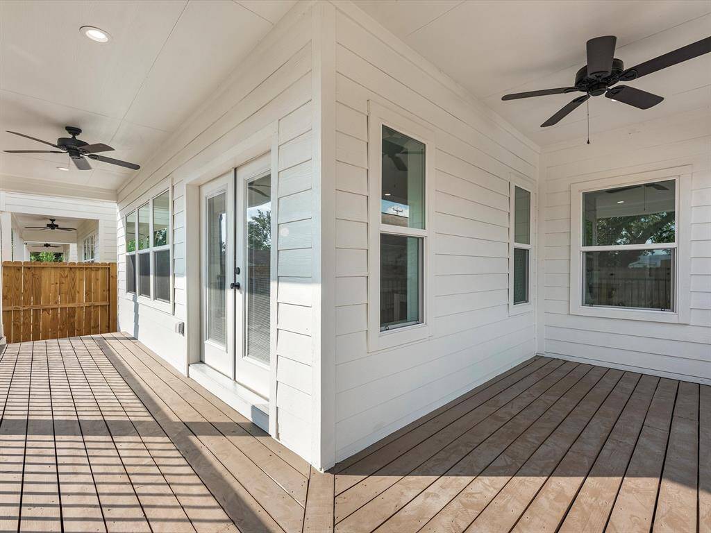 wrap around patio on 1st floor