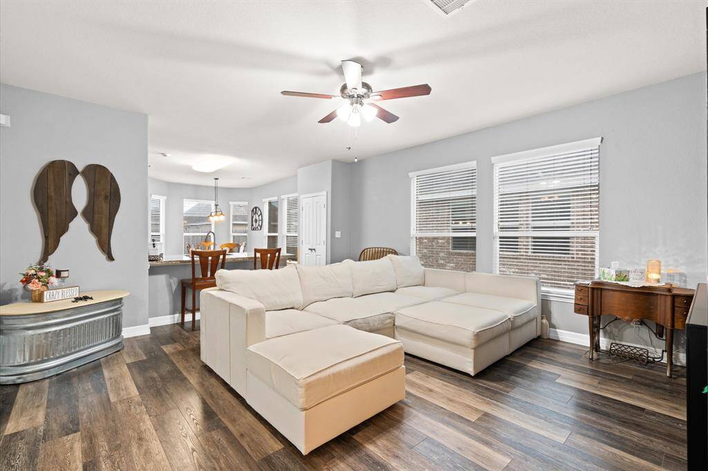 Great open floor concept
