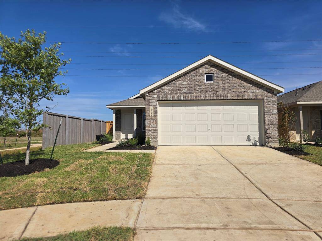 *Not actual home, pictures representative of same elevation*