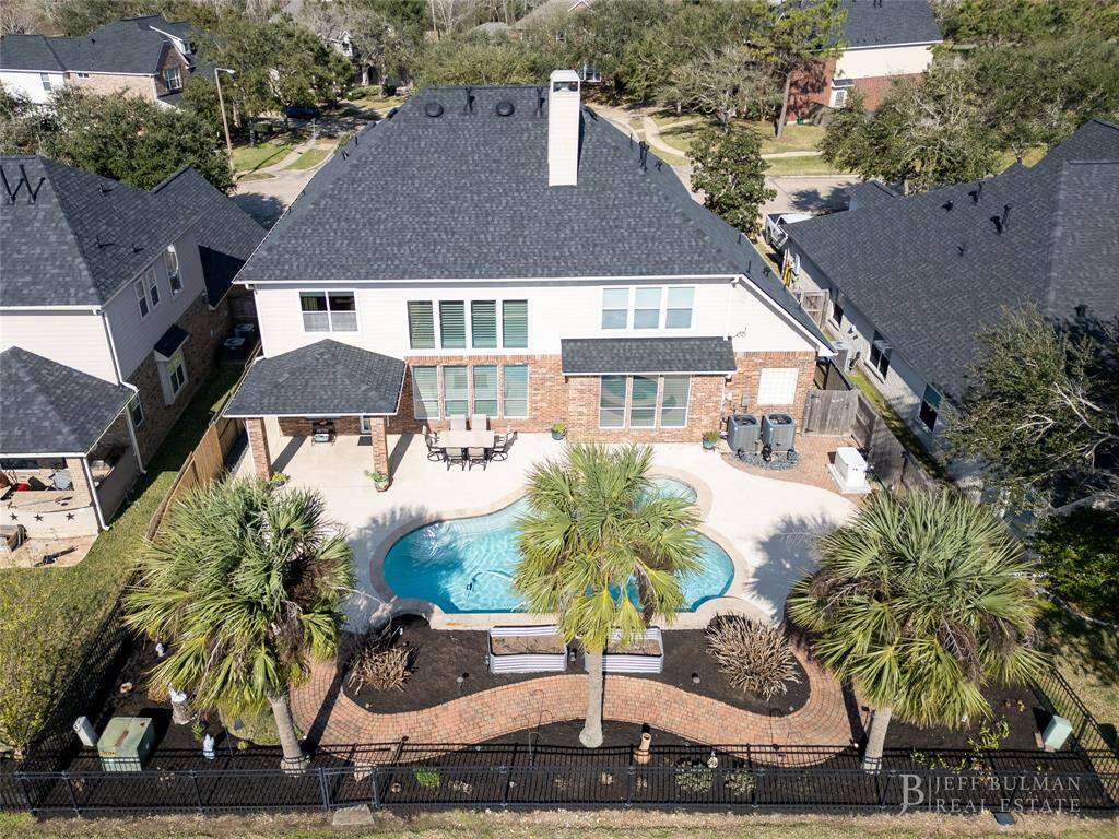 Spacious Backyard
