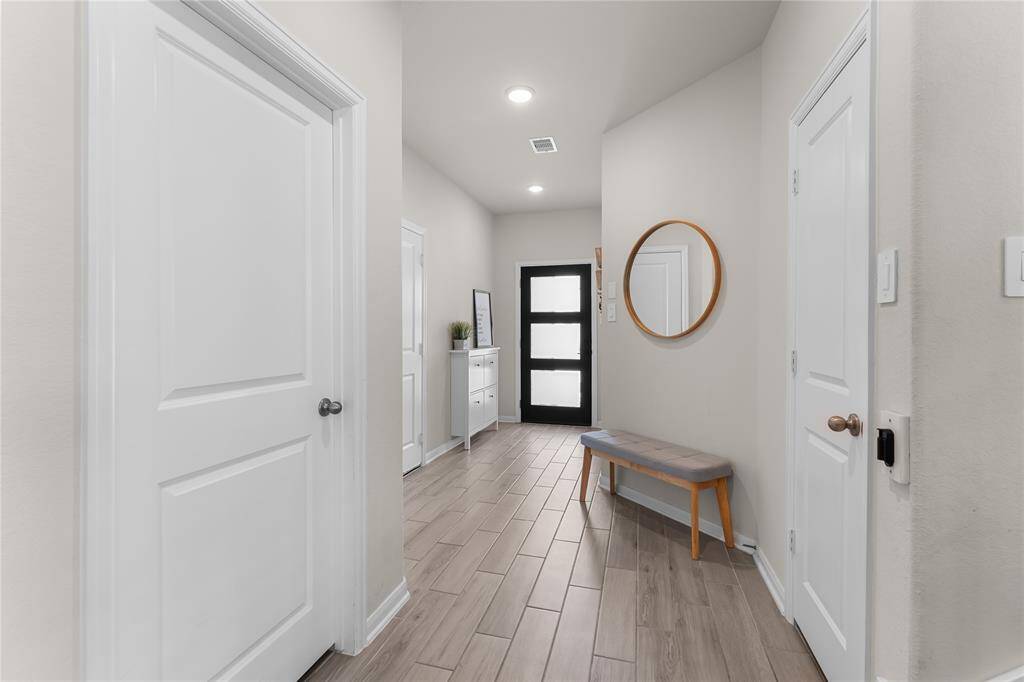 Light fills the entry way!