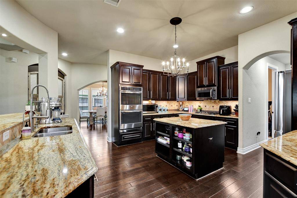 Chef's kitchen