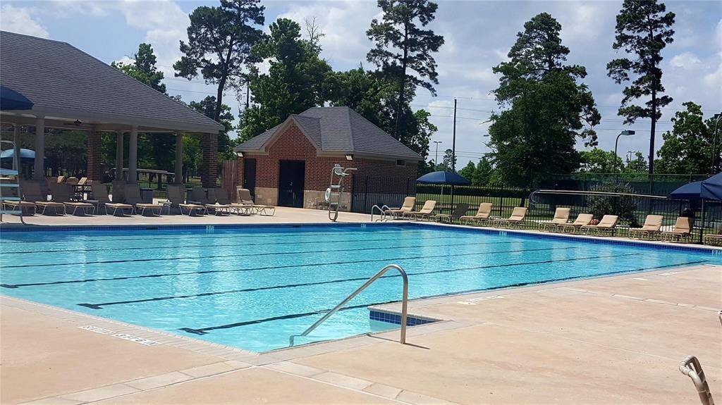 Community pool