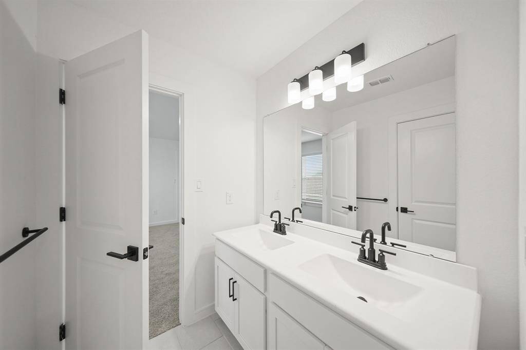 Bedroom 2/3 bath