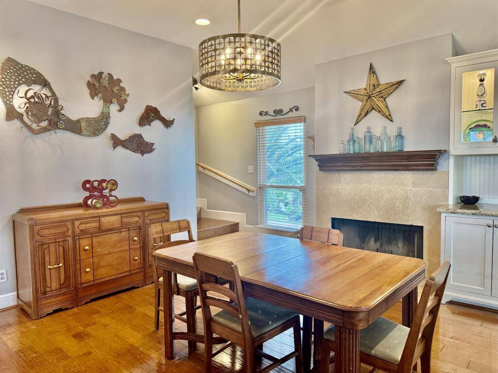 dining room can have a table for 12 if you like