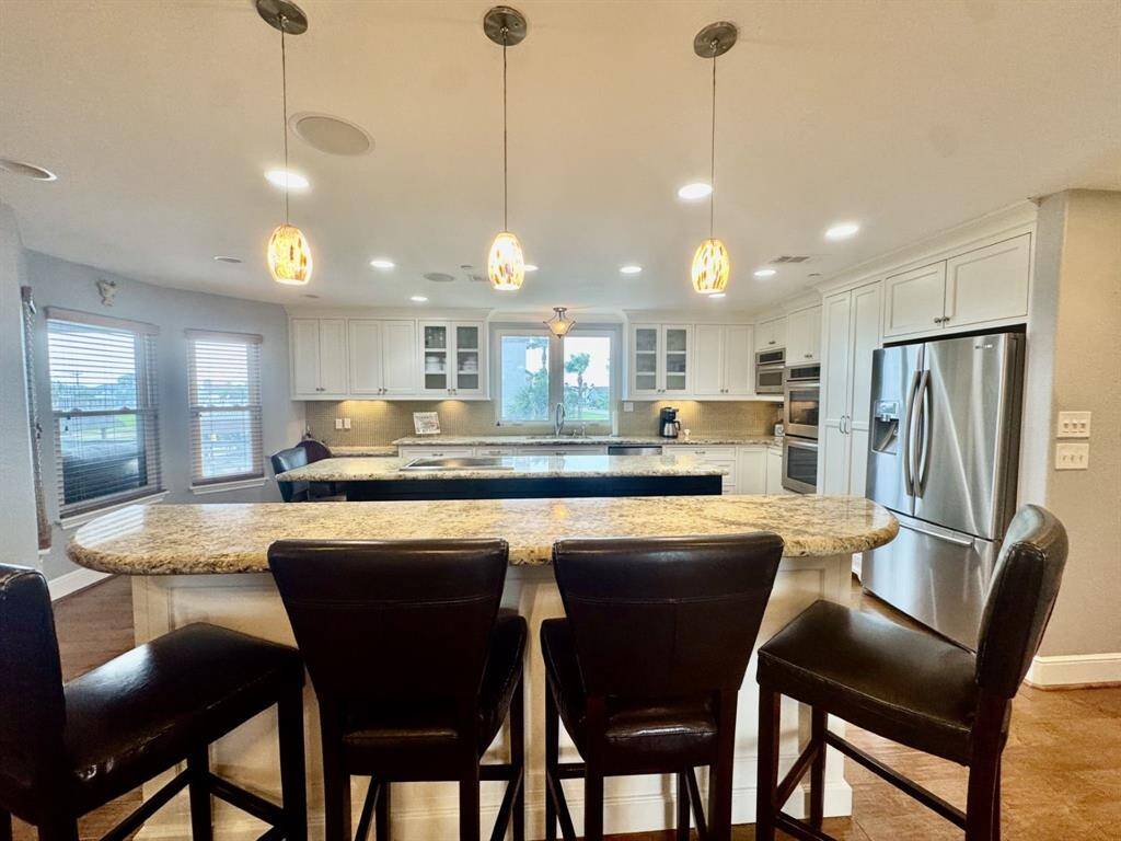 kitchen has bar serving or perfect for the grandkids breakfast