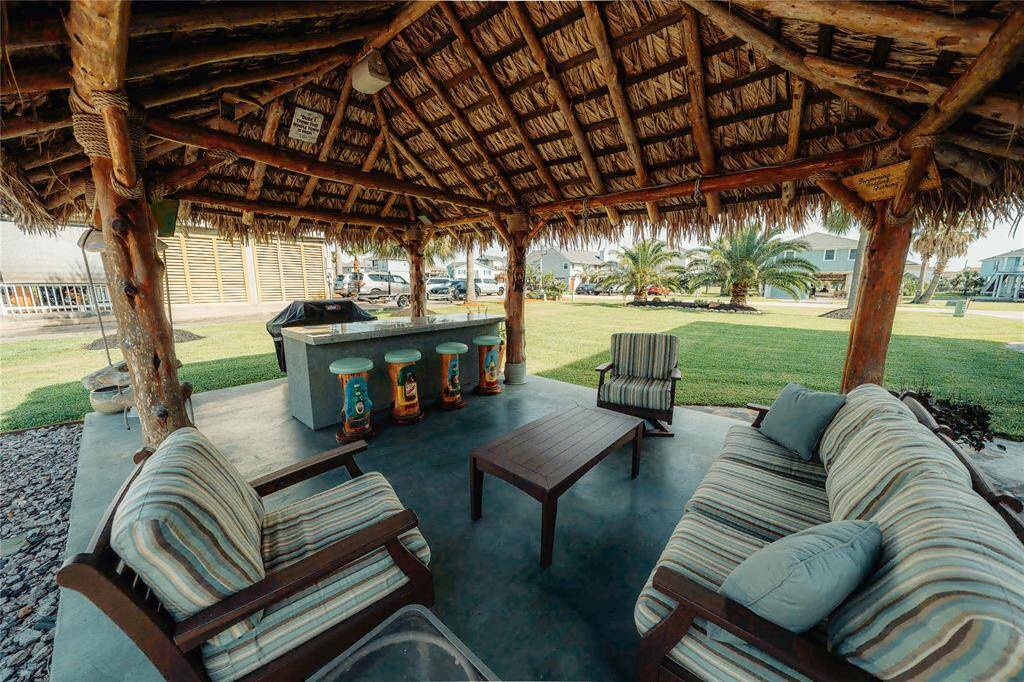 ground level entertaining area
