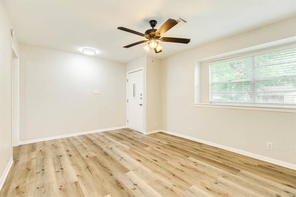 Large window in the living room allows natural light to pour in.  Giving this home a warm and comfortable feel.