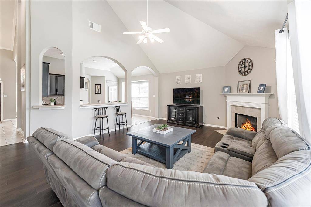 Imagine the sounds of chatter and laughter as you create memories of a lifetime with the people you love. This wonderful open floor plan offers the perfect space to do just that.