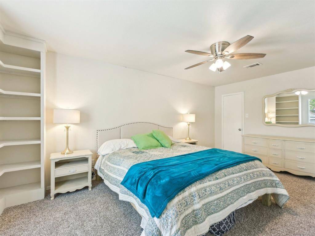 The walk-in closet is located in the background.