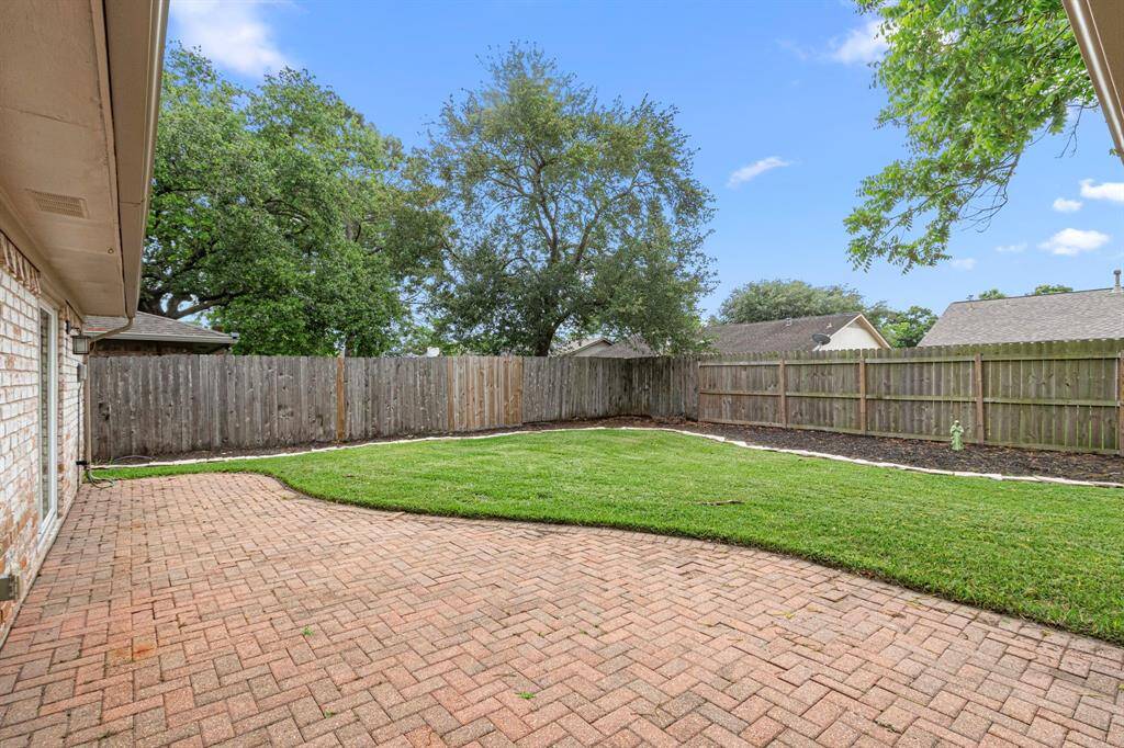 This home offers the privacy you crave!