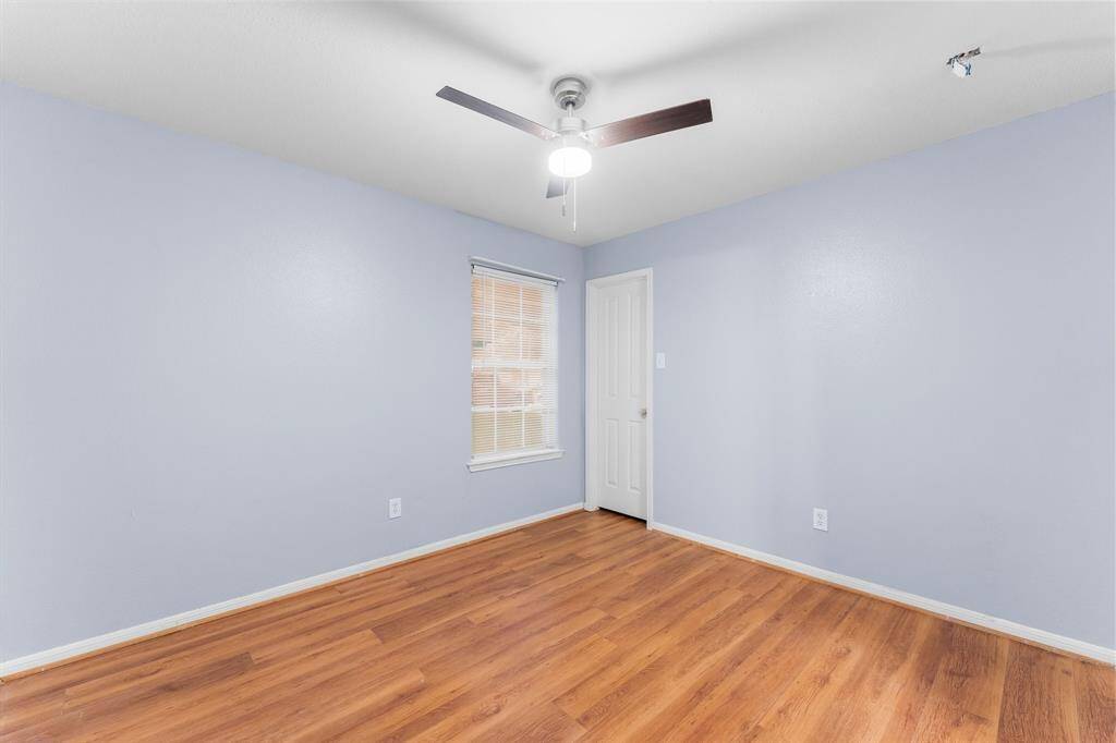 Secondary bedroom B