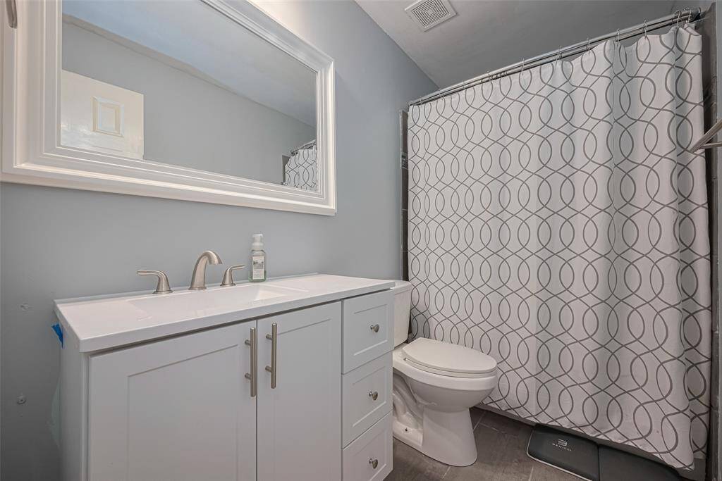 Secondary bathroom