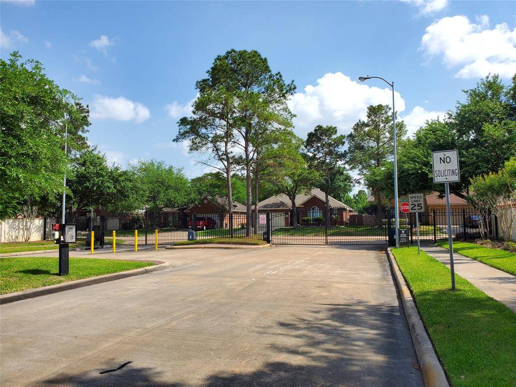 Private, secure and gated, your community is at your service.