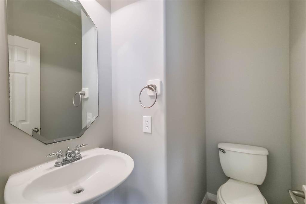 Convenient Half-Bath for guests!
