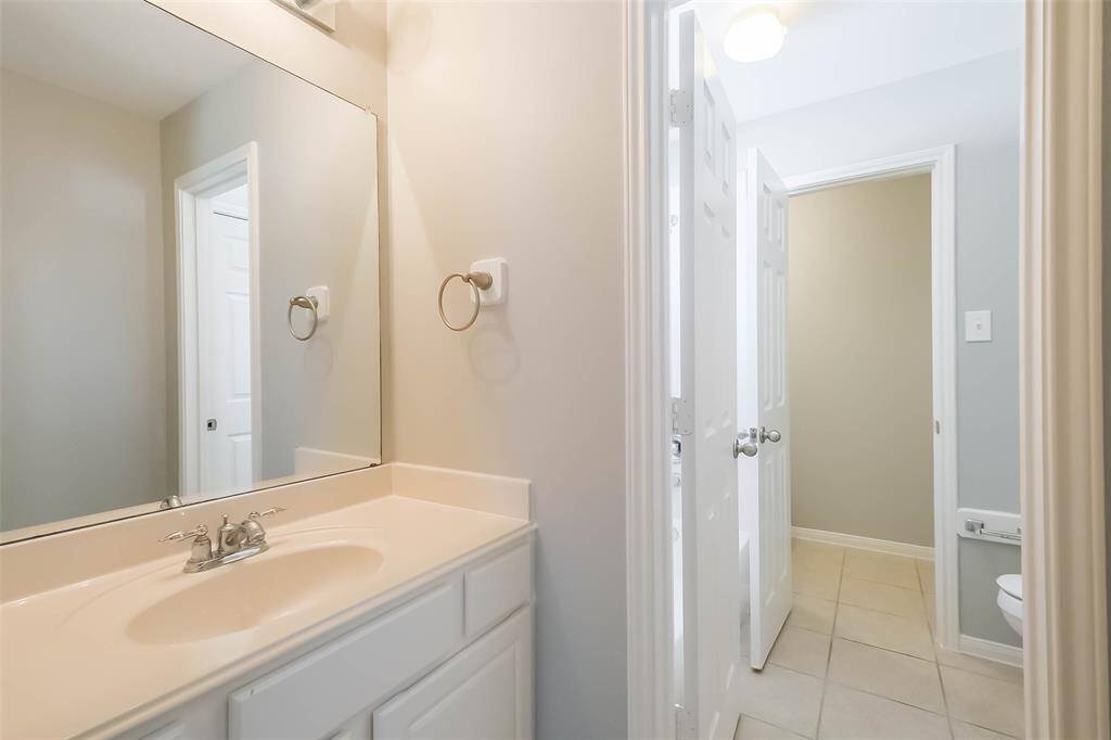 Secondary Bathroom #2
