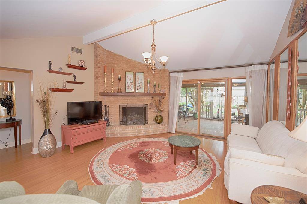 Amazing family room with bamboo laminate floors and fabulous space.