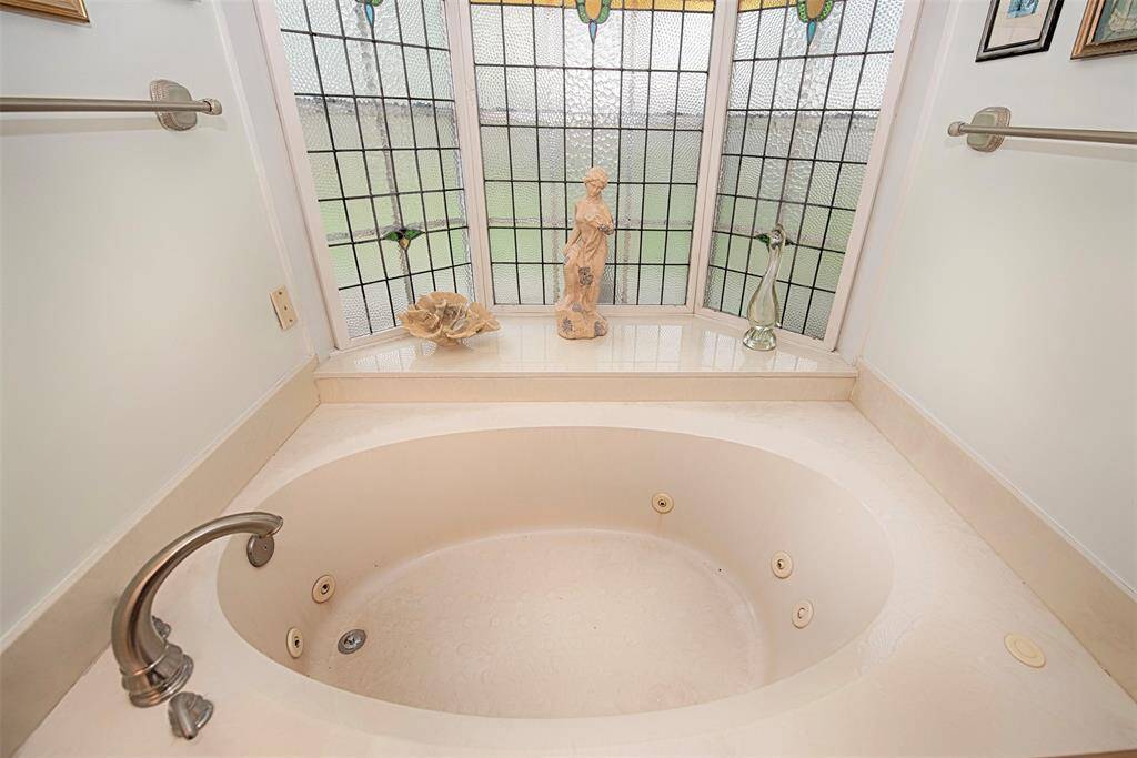 Fabulous Jacuzzi tub as well.