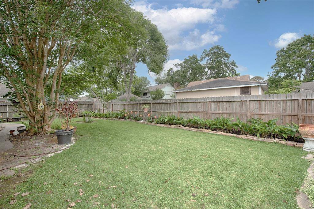 Fabulous space for outdoor fun.