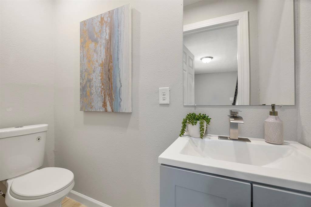 Half bath on 1sr floor
