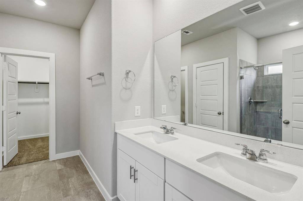 Photo is not of the actual home but is an inspirational photo of builder’s model home and may depict options, furnishings, and/or decorator features that are not included.