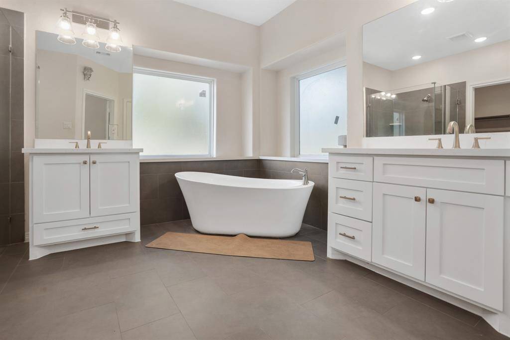 Primary bath