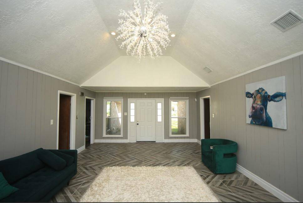 Main House - Living Room - Purchase includes 2 Houses and about 2 Acres of Land