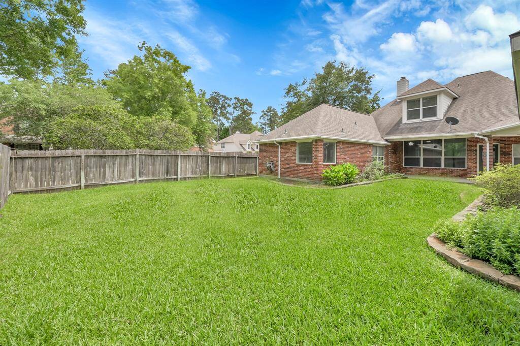 Spacious yard has plenty of room for a swimming pool!