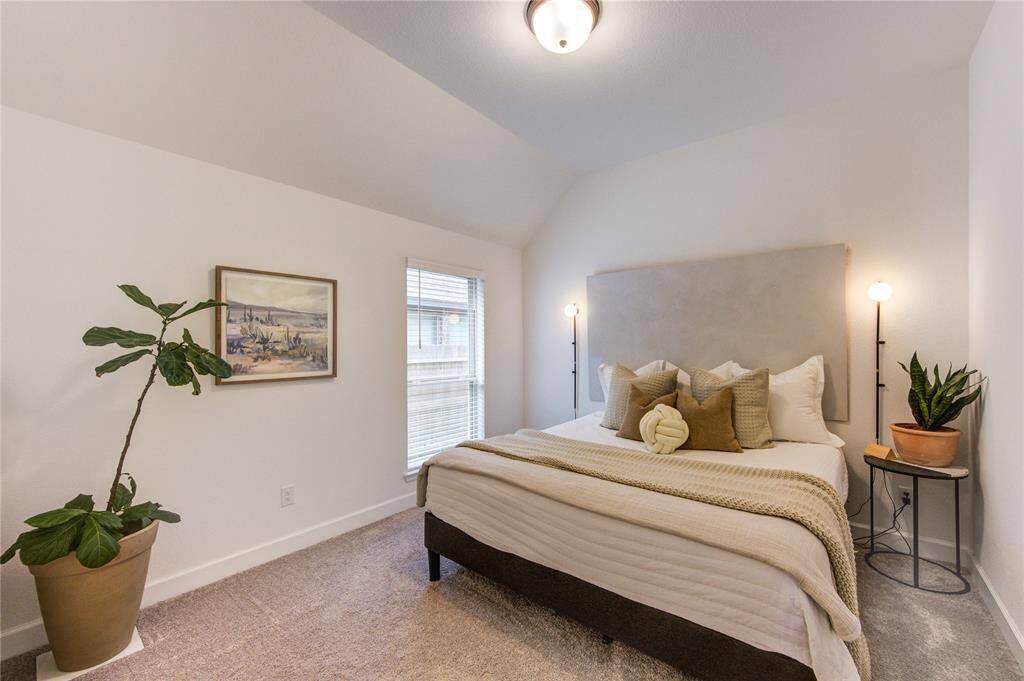 Three available secondary rooms