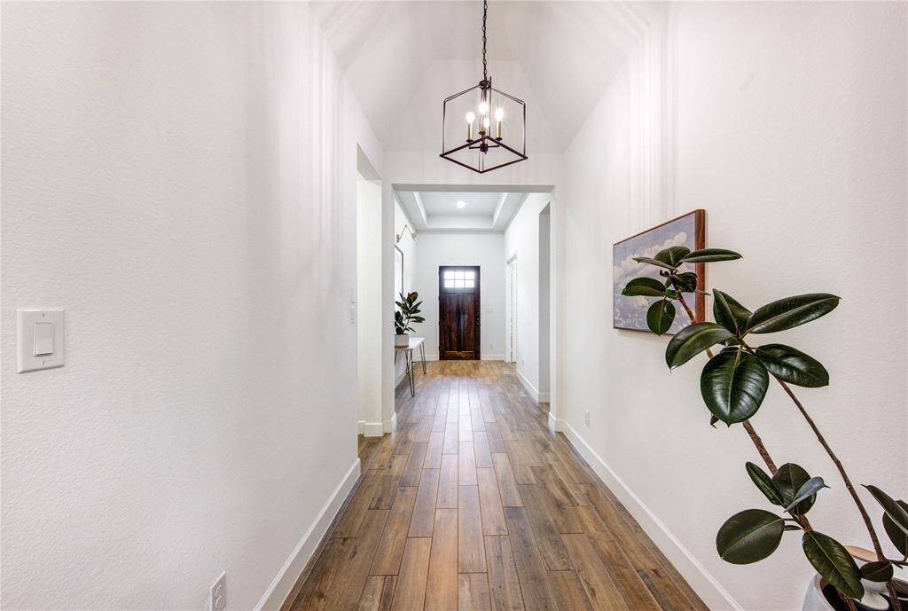12-foot-high entry ceilings!