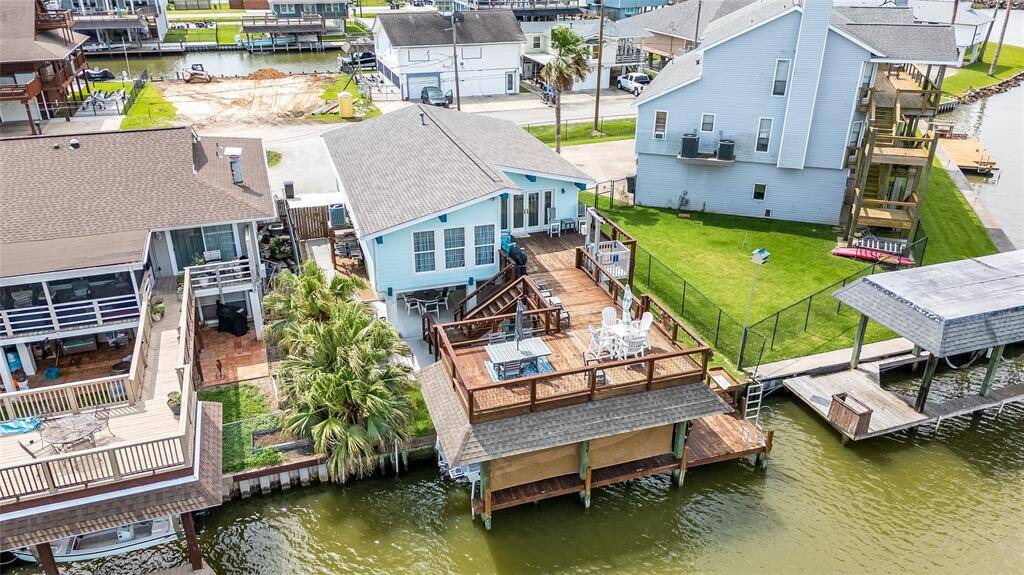 Imagine the relaxation on your private deck on the water. Grab a pole and catch some dinner or bask in the sun as the water soothes you.