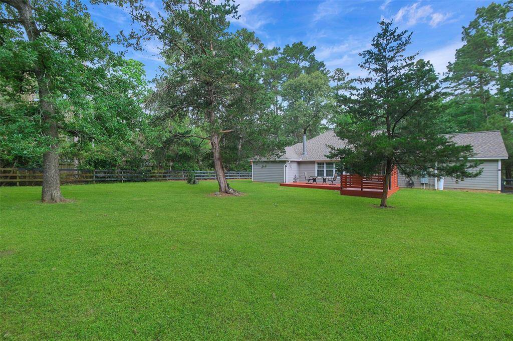 Large fenced yard, 1/2 acre