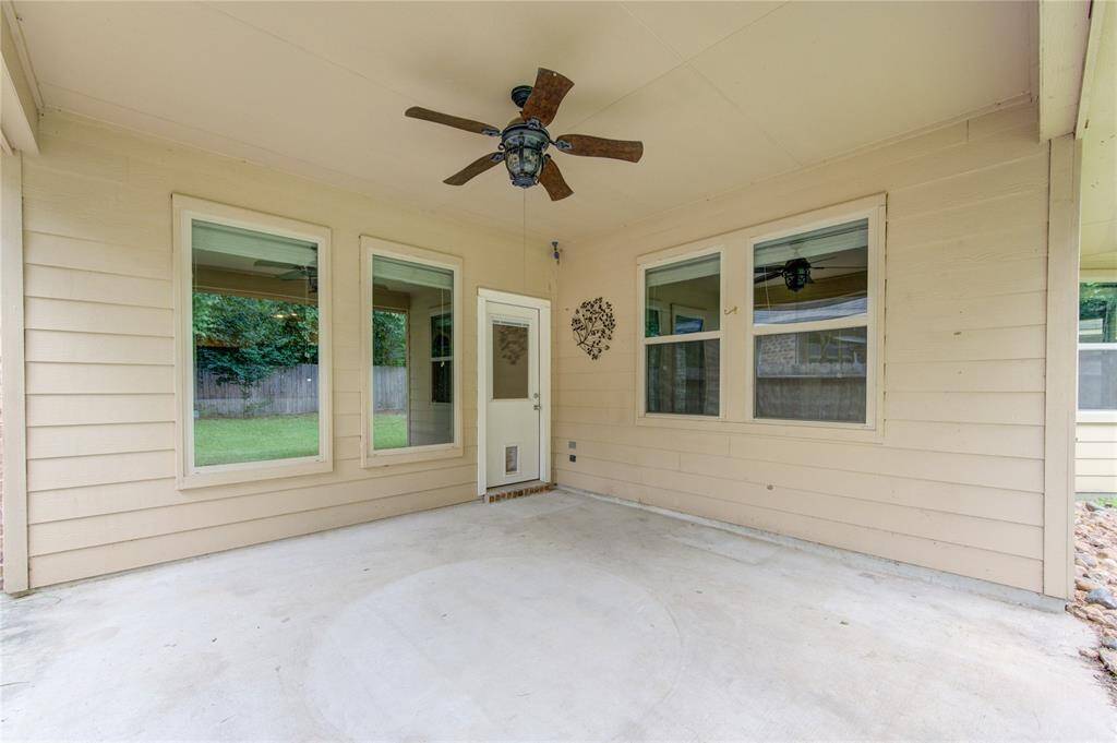 Covered patio with fan