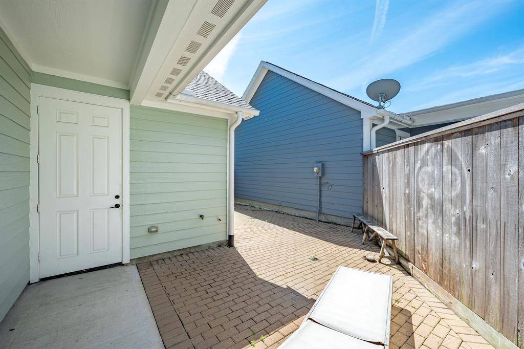 Breezeway to Garage