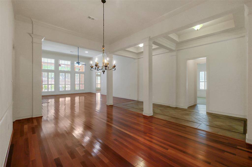 An alternate view of this lovely living space.