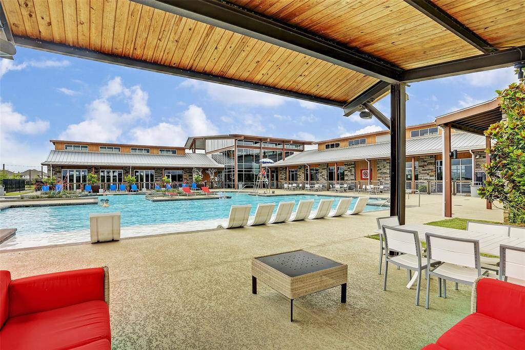Olympic pool lanes for lap swimmers and three smaller pools have something for everyone.