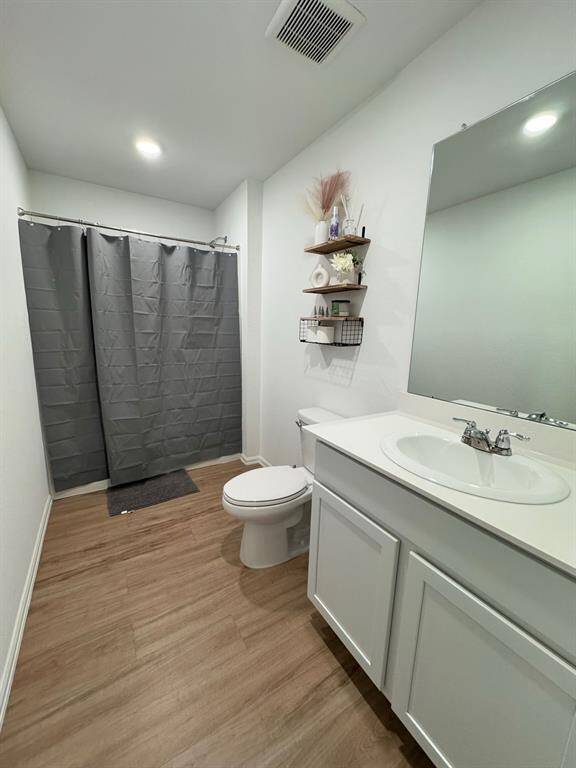 Secondary bathroom