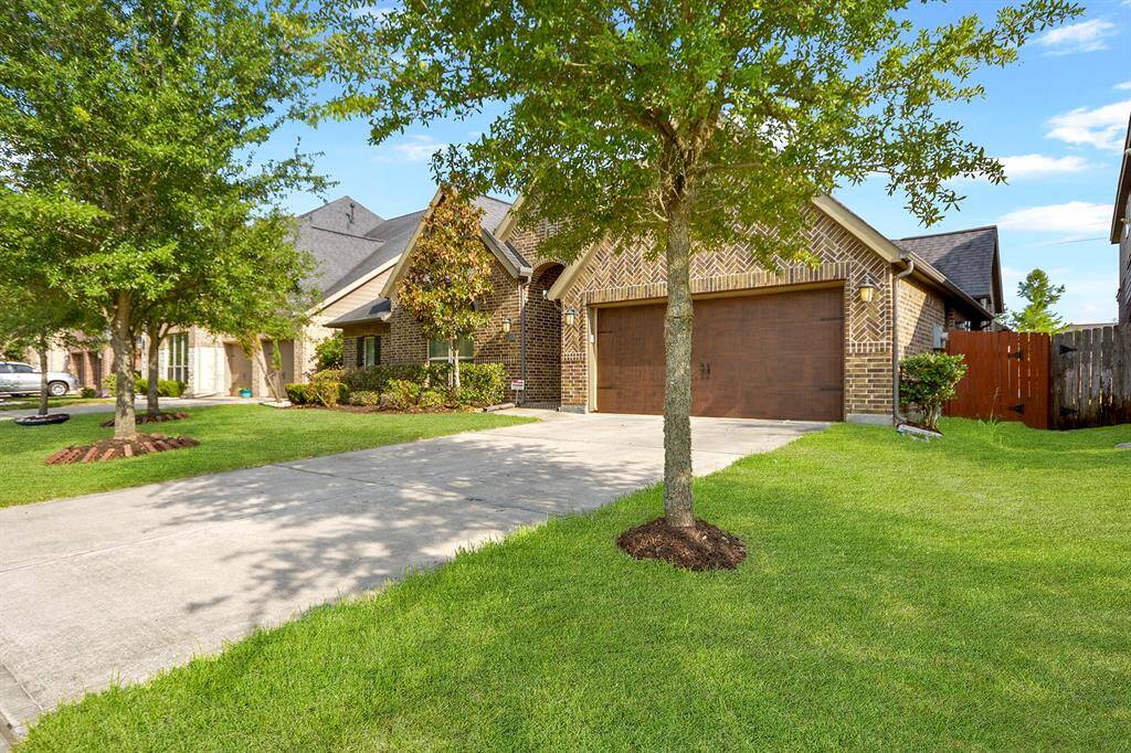 Home offers plenty of driveway space up to your 3 car garage.