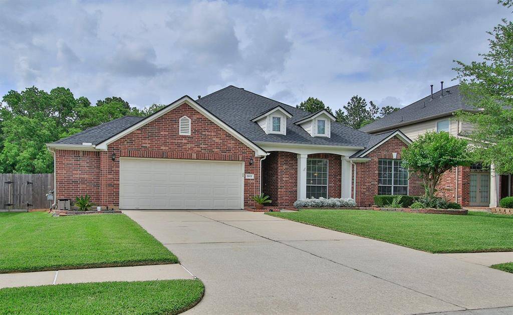 Home is conveniently located just minutes from I-45, Hardy Toll Rd, Grand Parkway, dining and shopping.