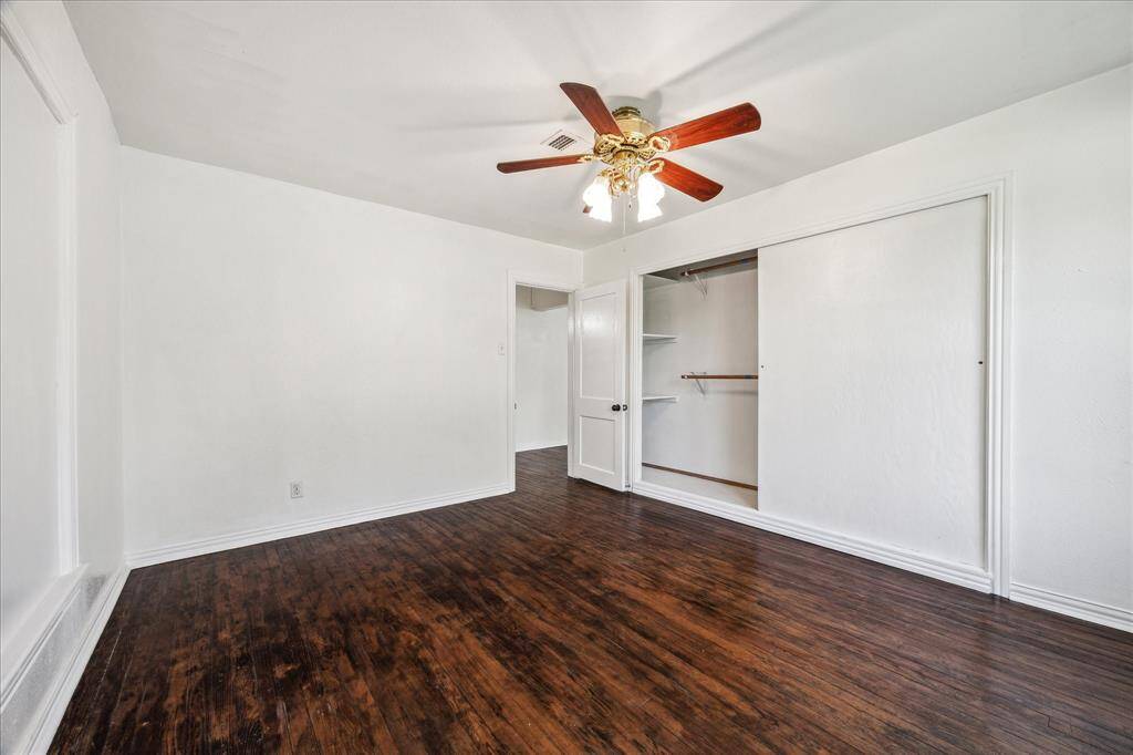 FRONT BEDROOM.