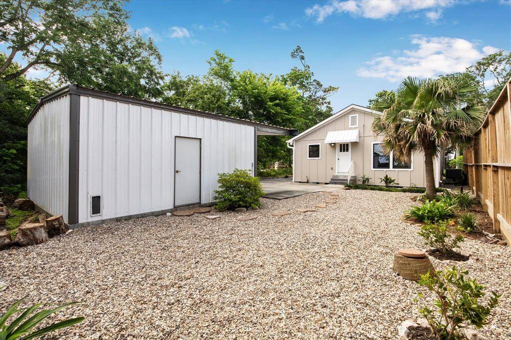 LOW MAINTENANCE BACKYARD.