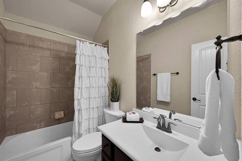 1st Full Bath Upstairs