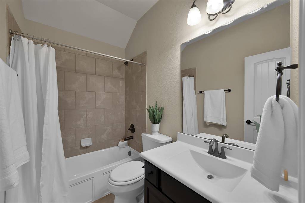 2nd Full Bath Upstairs