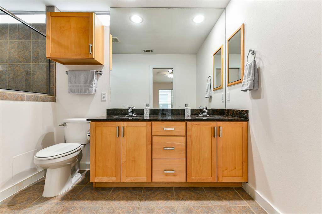 Primary bath.