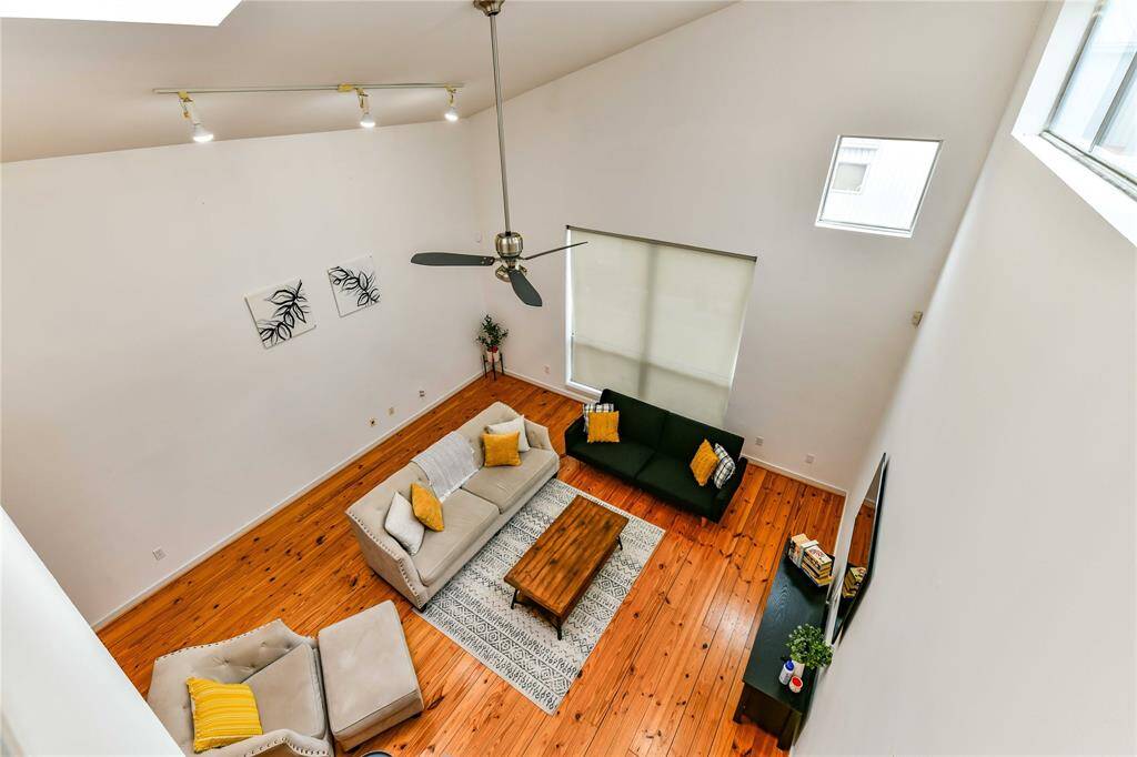 Stunning ceilings and windows!