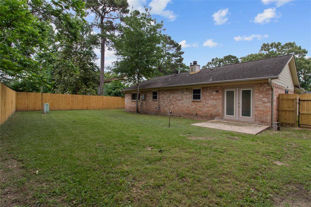 Plenty of room in the backyard for fido or friends.