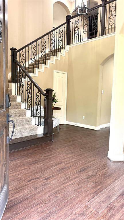 Two story entryway