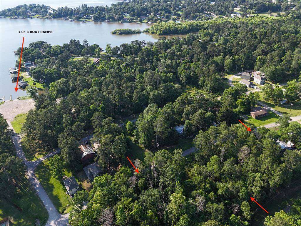 Upper left, one of 3 subdivision boat ramps.  Location markers are estimations and must be verified with your Realtor.
