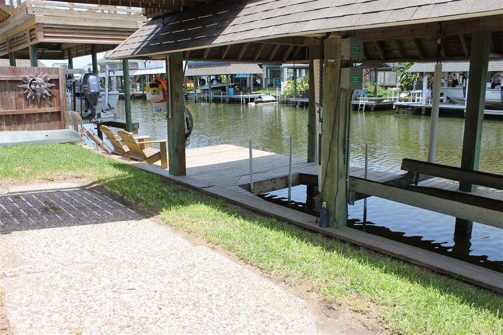 Boat house with lift ready for your boat