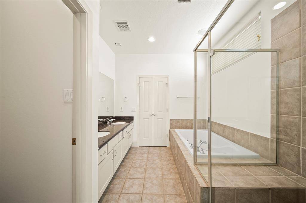 Primary bath